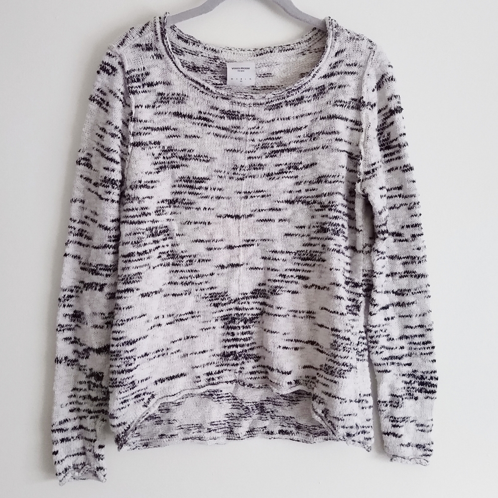 Vero Moda - Scoop Neck High-Low Black &. White Sweater - Size Medium